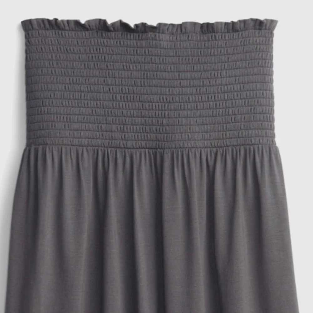 NWT GAP‎ Strapless Smocked Soft Black Dress